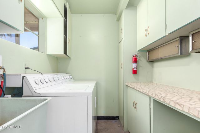 3409 E INDIANOLA Avenue, Phoenix, AZ 85018