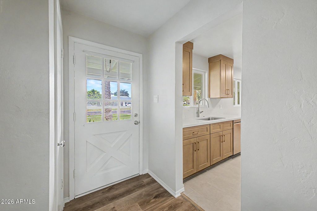 Image 17 of property listing at 3409 E INDIANOLA Avenue, Phoenix, AZ 85018