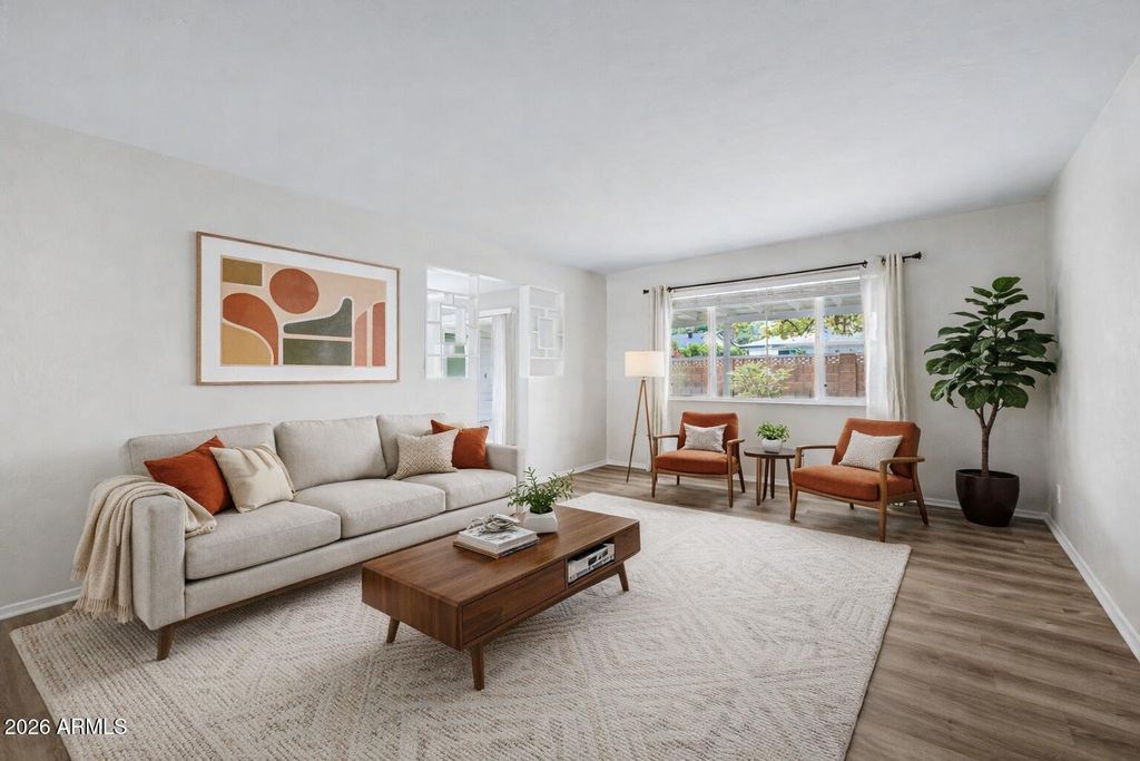 Image 18 of property listing at 3409 E INDIANOLA Avenue, Phoenix, AZ 85018