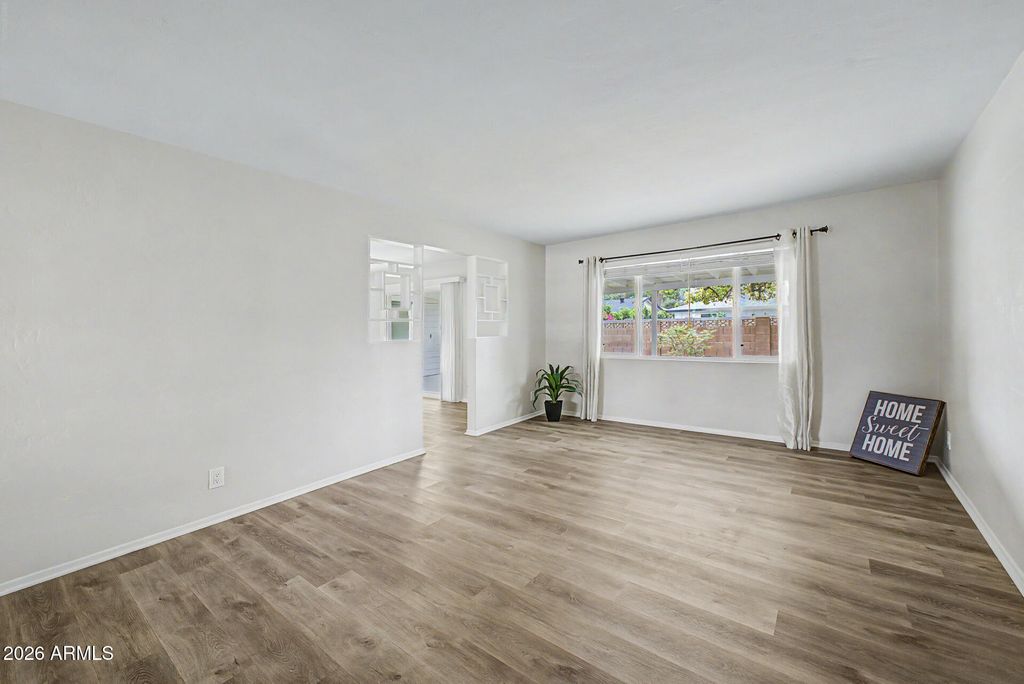 Image 22 of property listing at 3409 E INDIANOLA Avenue, Phoenix, AZ 85018