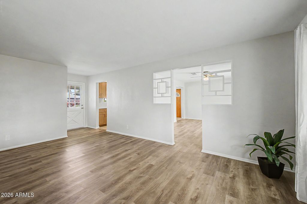 Image 25 of property listing at 3409 E INDIANOLA Avenue, Phoenix, AZ 85018