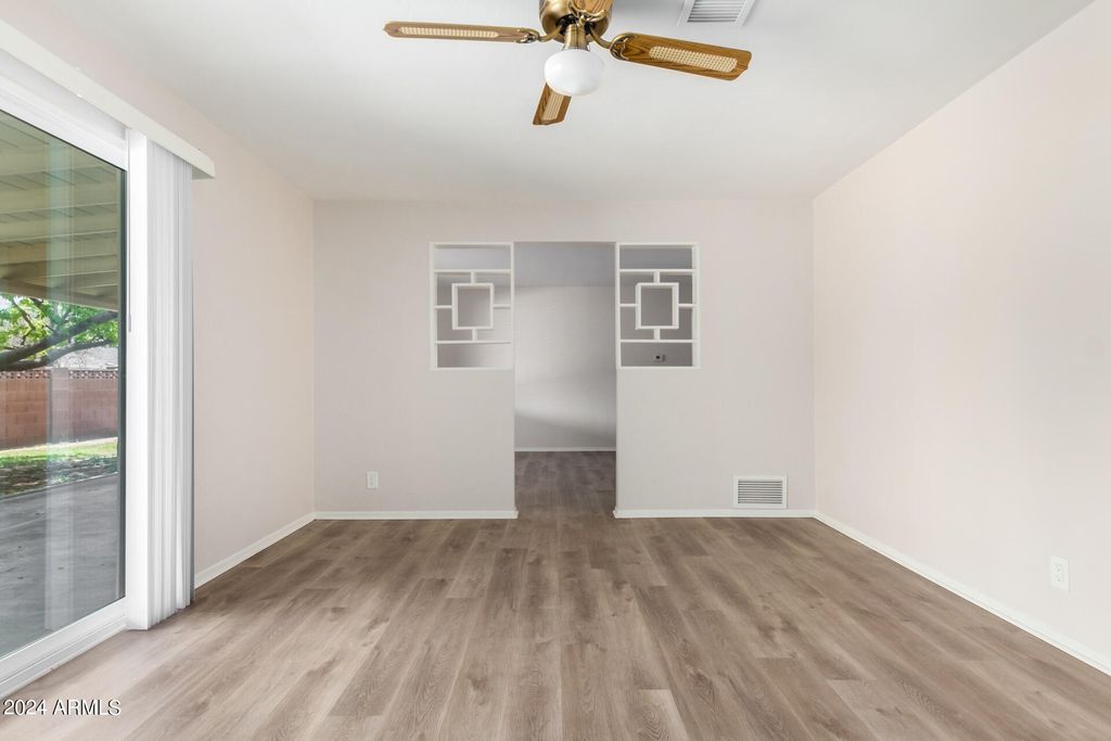 Image 26 of property listing at 3409 E INDIANOLA Avenue, Phoenix, AZ 85018