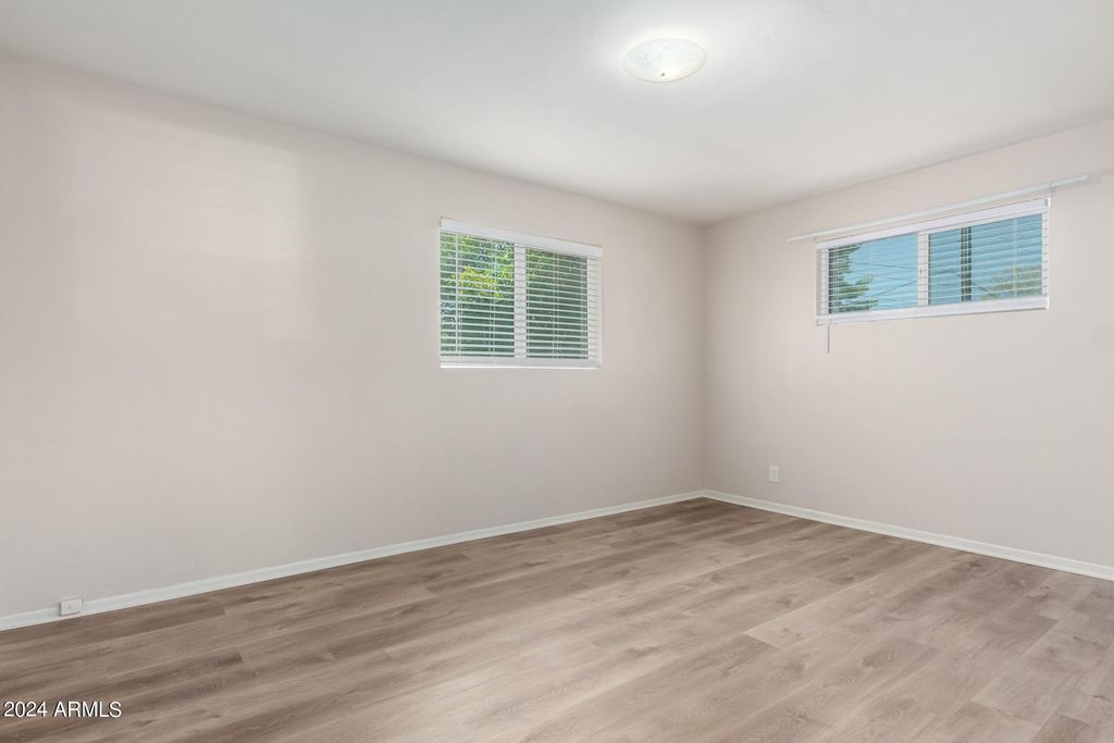 Image 34 of property listing at 3409 E INDIANOLA Avenue, Phoenix, AZ 85018