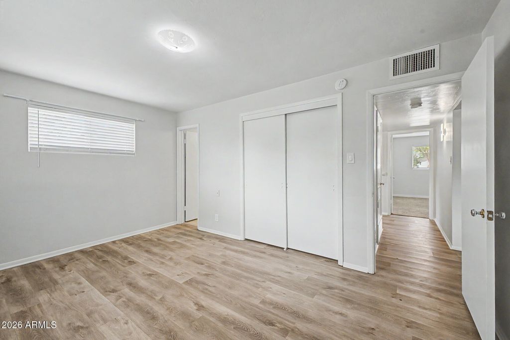 Image 36 of property listing at 3409 E INDIANOLA Avenue, Phoenix, AZ 85018