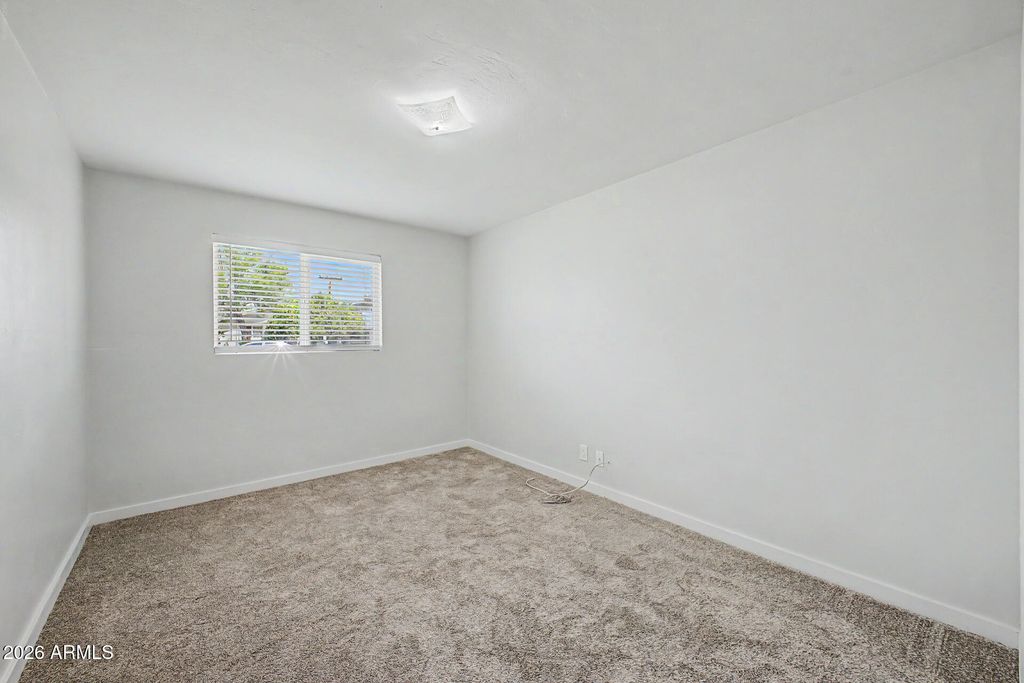 Image 38 of property listing at 3409 E INDIANOLA Avenue, Phoenix, AZ 85018