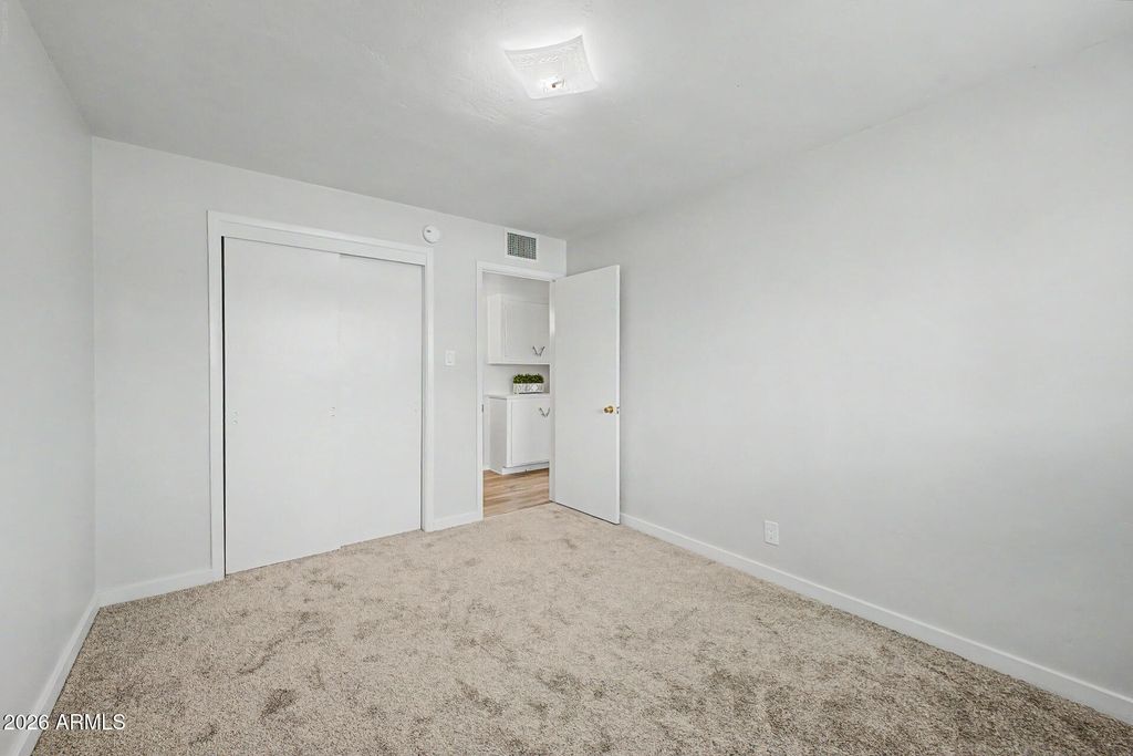 Image 39 of property listing at 3409 E INDIANOLA Avenue, Phoenix, AZ 85018