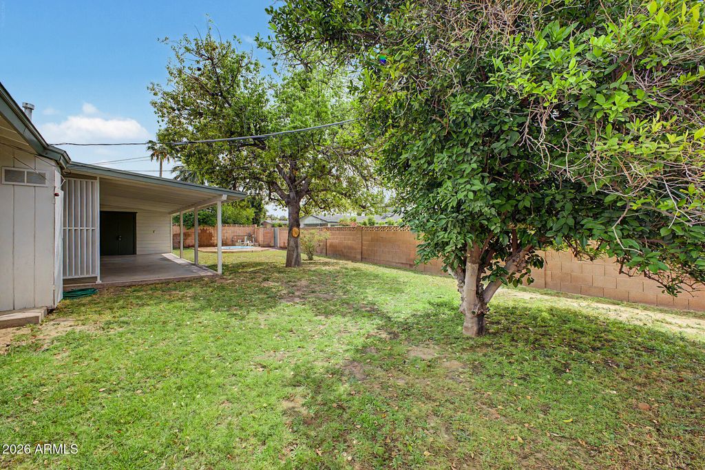 Image 48 of property listing at 3409 E INDIANOLA Avenue, Phoenix, AZ 85018