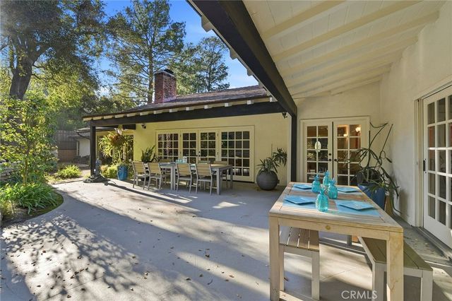 15936 Valley Wood Road, Sherman Oaks, CA 91403