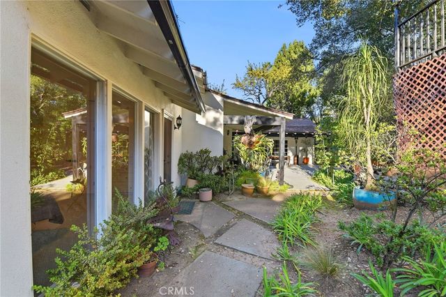 15936 Valley Wood Road, Sherman Oaks, CA 91403