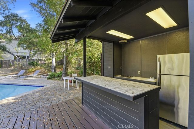 15936 Valley Wood Road, Sherman Oaks, CA 91403