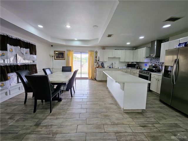 5302 N Ezequiel Loop, Mission, TX 78574