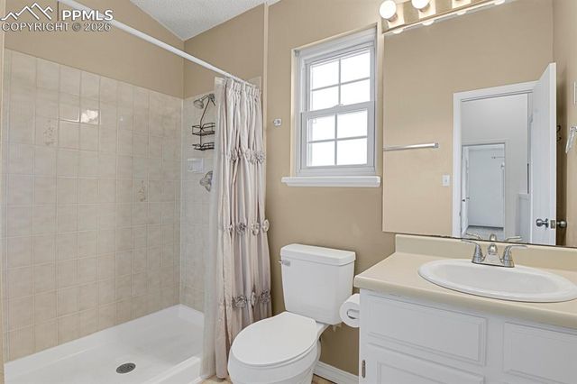 906 London Green Way, Colorado Springs, CO 80906