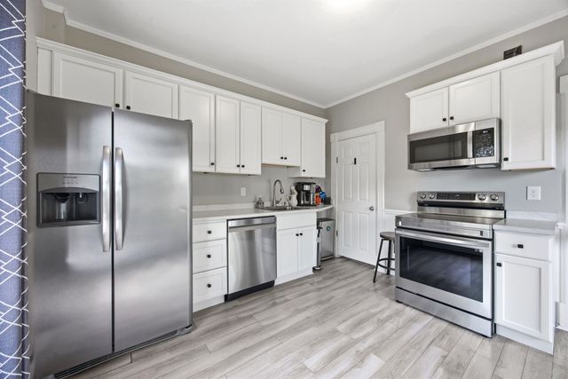 25 Dearborn Street, Manchester, NH 03103