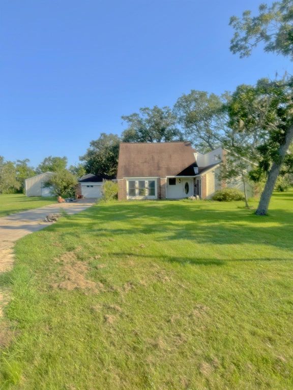 2326 County Road 342 Road, Brazoria, TX 77422
