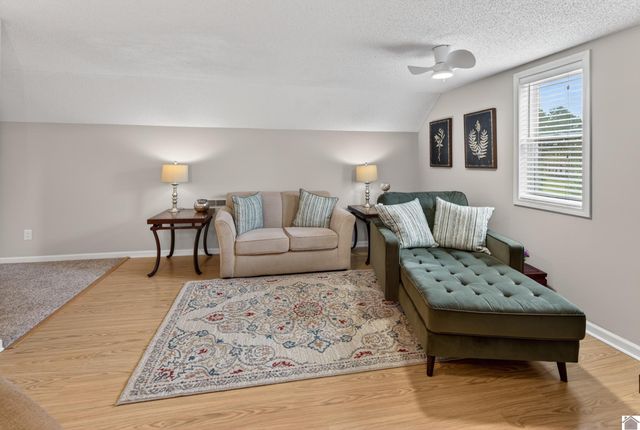 455 Ruth Avenue, Benton, KY 42025