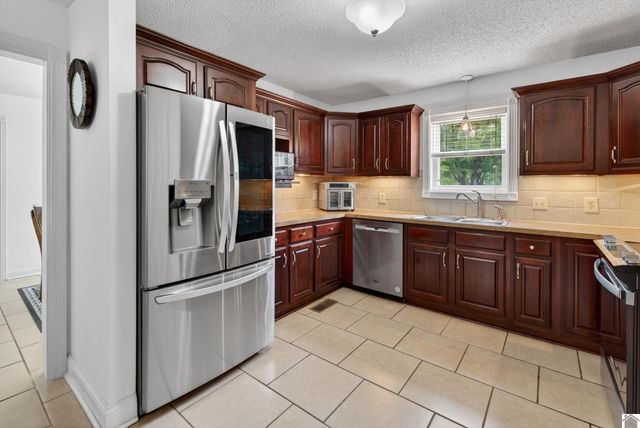 455 Ruth Avenue, Benton, KY 42025