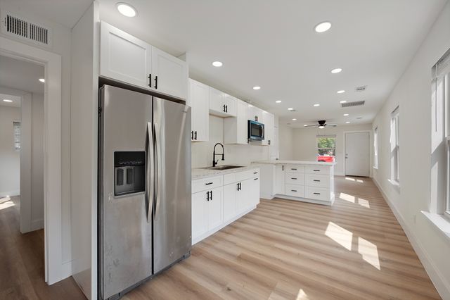 1840 Portland Avenue, Fort Worth, TX 76102