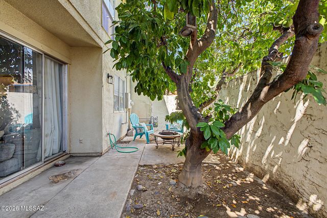 1567 E Prince Road, Tucson, AZ 85719