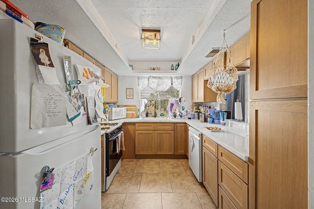 1567 E Prince Road, Tucson, AZ 85719