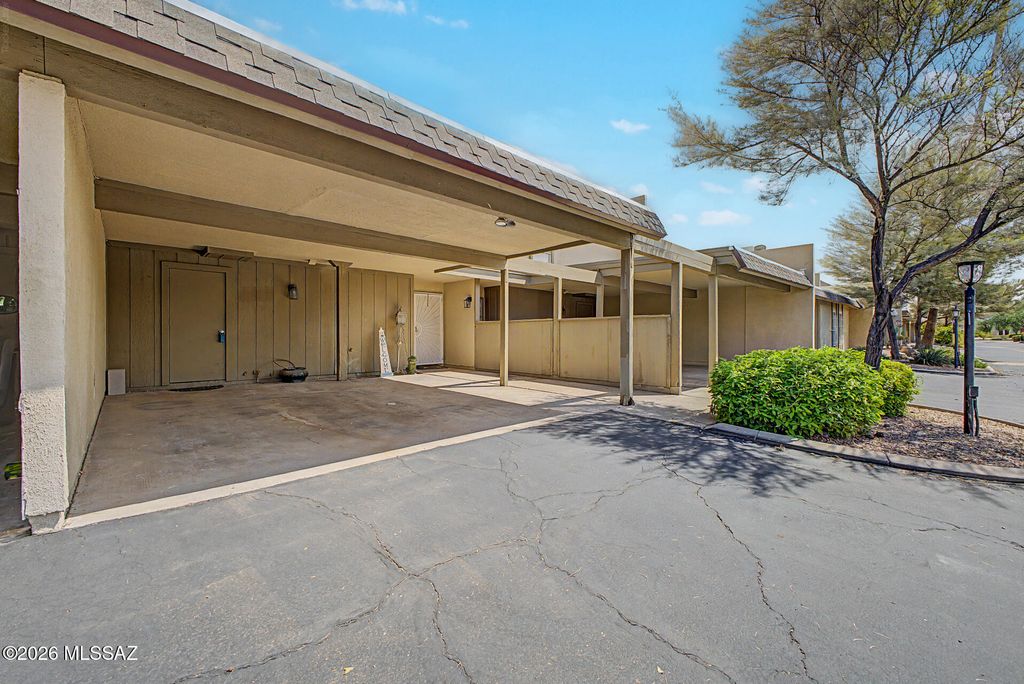 1567 E Prince Road, Tucson, AZ 85719