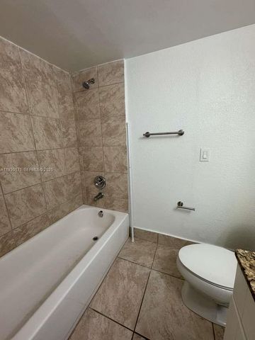 4235 N University Dr 104, Sunrise, FL 33351