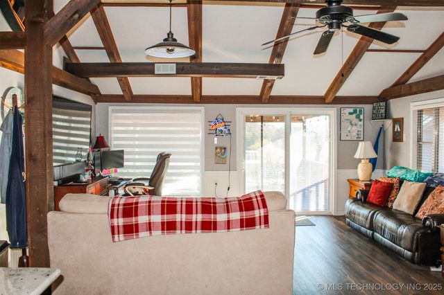 417082 E 1143 Road, Checotah, OK 74426