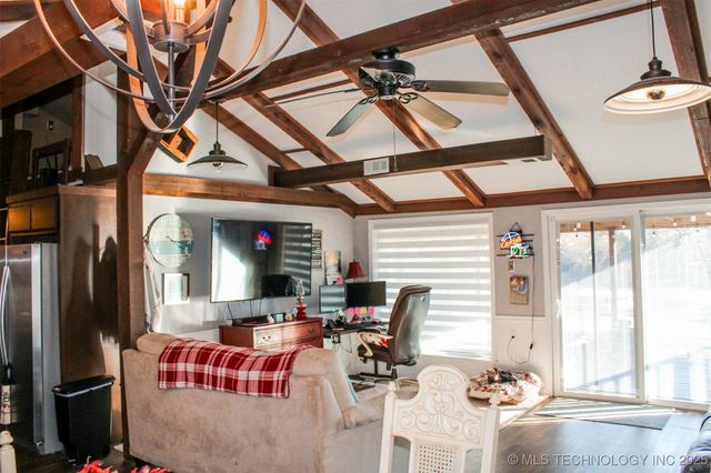 417082 E 1143 Road, Checotah, OK 74426