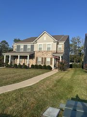 2207 Hospitality Ln Unit 28B, Murfreesboro, TN 37128
