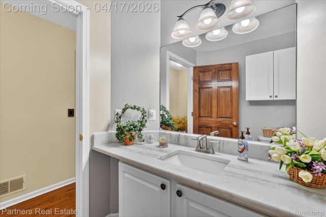 112 Summer Shade Drive, Marion Township, MI 48843