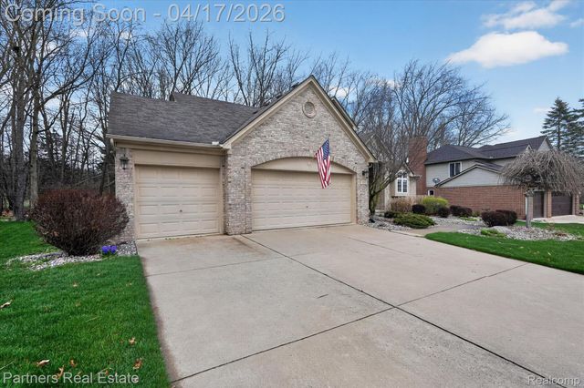 112 Summer Shade Drive, Marion Township, MI 48843