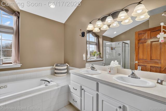 112 Summer Shade Drive, Marion Township, MI 48843