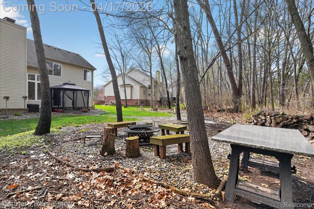 112 Summer Shade Drive, Marion Township, MI 48843