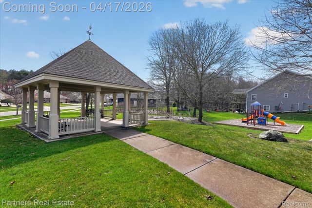 112 Summer Shade Drive, Marion Township, MI 48843