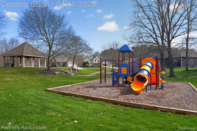 112 Summer Shade Drive, Marion Township, MI 48843
