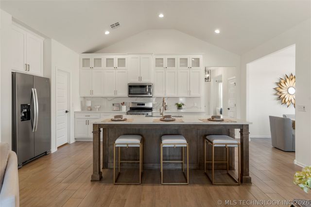 16185 S 89th Avenue E, Bixby, OK 74008