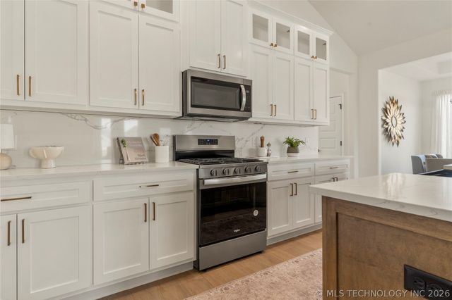 16185 S 89th Avenue E, Bixby, OK 74008