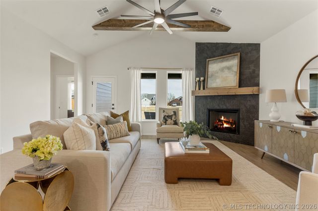 16185 S 89th Avenue E, Bixby, OK 74008