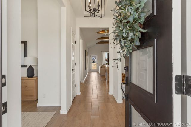 16185 S 89th Avenue E, Bixby, OK 74008