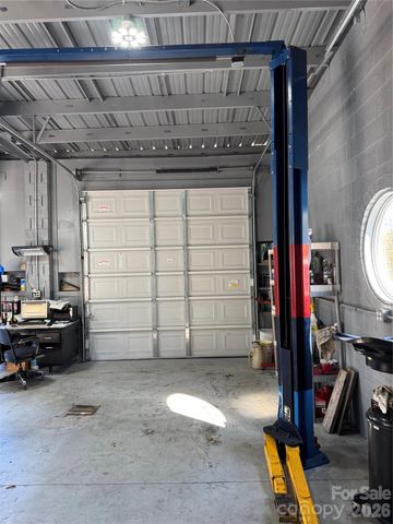 527 E Mills Street, Columbus, NC 28722