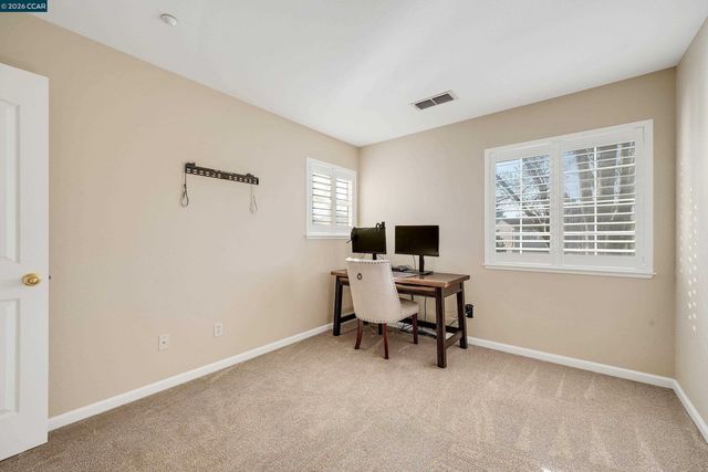 738 Marsh Pl, Fairfield, CA 94533