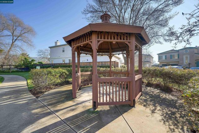 738 Marsh Pl, Fairfield, CA 94533