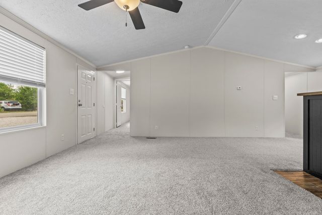 1074 Jones Road, Clay City, KY 40312
