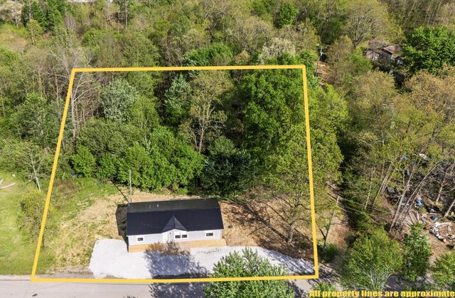 1074 Jones Road, Clay City, KY 40312