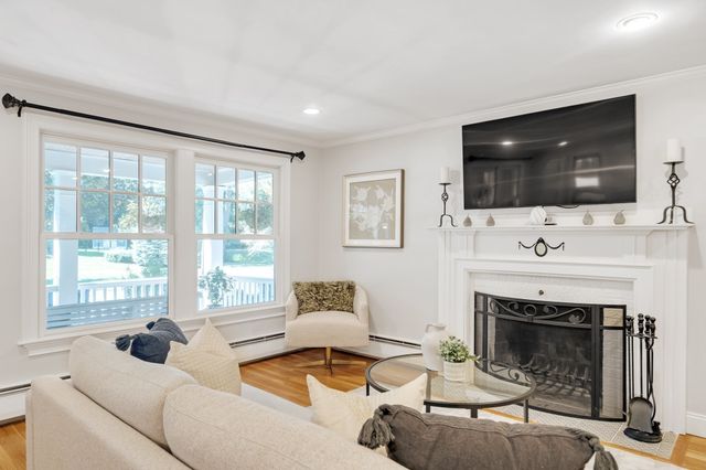 32 Webster Rd, Lexington, MA 02421