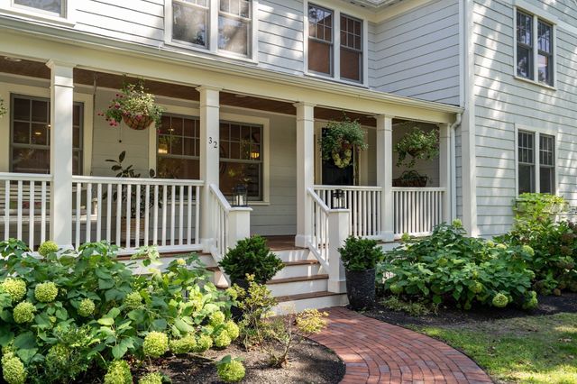 32 Webster Rd, Lexington, MA 02421
