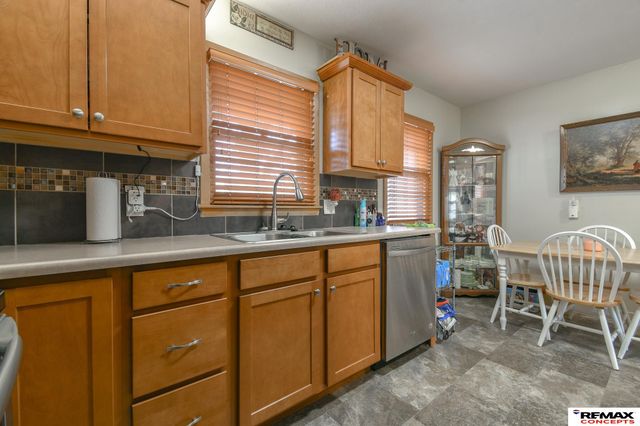 411 Skyway Road, Lincoln, NE 68505