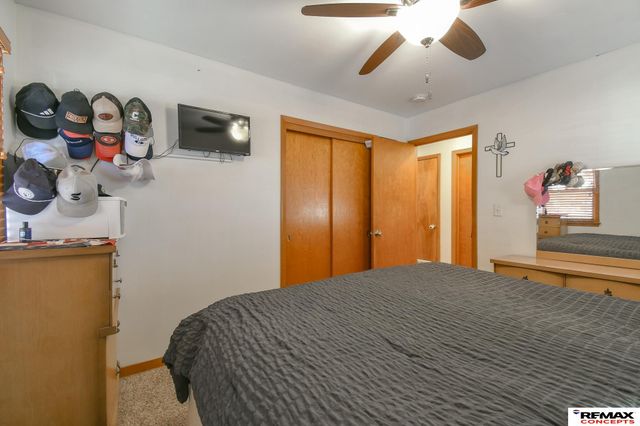 411 Skyway Road, Lincoln, NE 68505