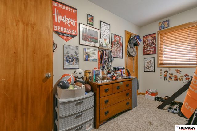 411 Skyway Road, Lincoln, NE 68505