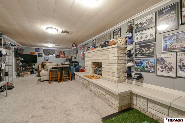 411 Skyway Road, Lincoln, NE 68505