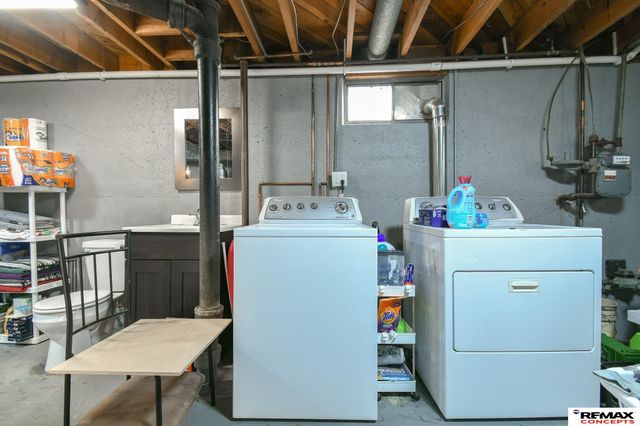 411 Skyway Road, Lincoln, NE 68505